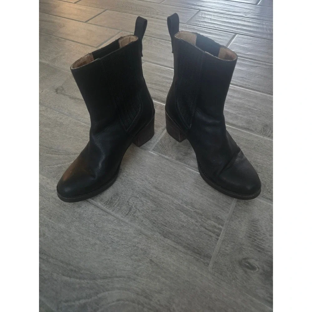 UGG Camden‎ Black Leather Chelsea Ankle Boots Womens Size 8 Block Heel